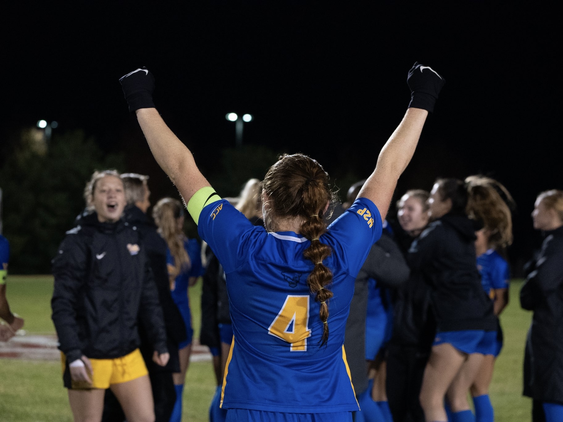 Pitt women's soccer celebrates win over Memphis in the Sweet 16