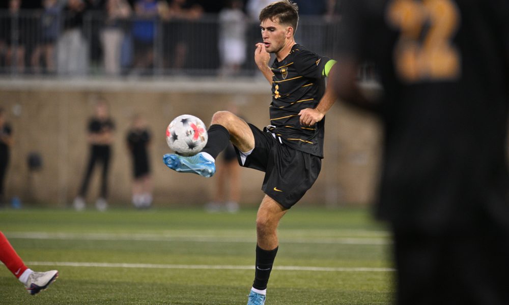 Unforgiving ACC Opener: Fateful clearance errors doom Pitt in 3-1 loss to No. 7 SMU