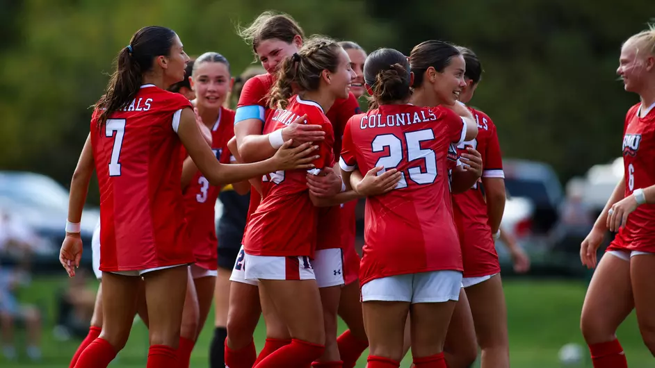 Julie Becerra’s late game-winner, third straight clean sheet lift RMU past UMBC 1-0 in Non-Conference finale